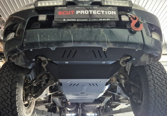 Steel skid plate for the protection of the engine and the radiator for Toyota Hilux