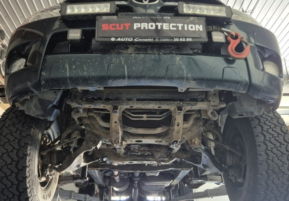 Steel skid plate for the protection of the engine and the radiator for Toyota Hilux