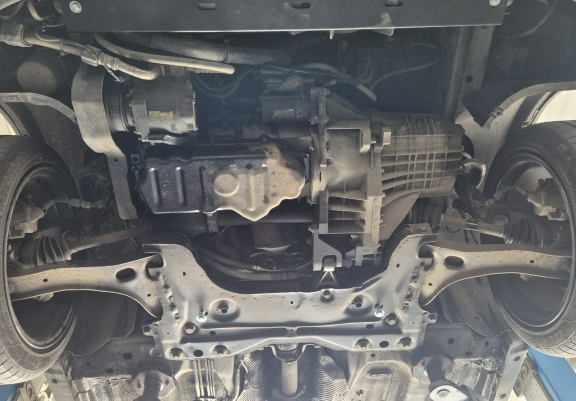 Steel skid plate for Ford Transit Connect