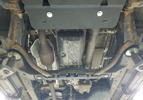 Steel gearbox skid plate for Toyota Land Cruiser 150