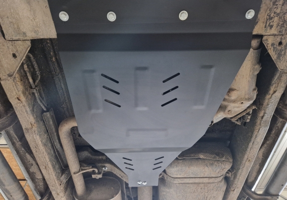 Aluminum gearbox skid plate for Nissan Pathfinder