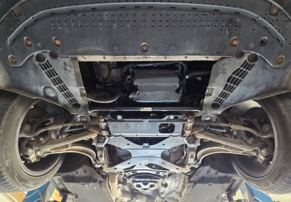 Steel skid plate for Audi A7