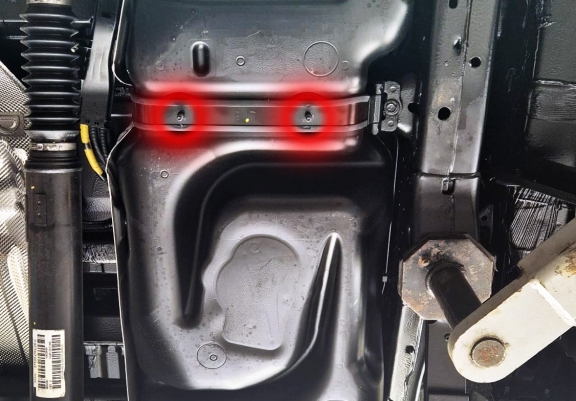 Aluminum fuel tank skid plate  for Toyota Hilux Invincible