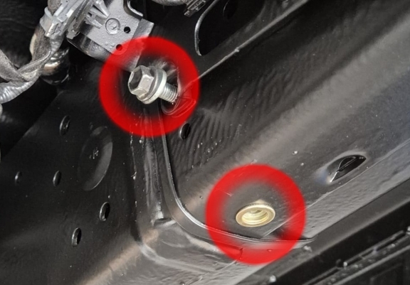 Steel differential skid plate for Toyota Hilux