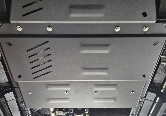 Steel differential skid plate for Toyota Hilux